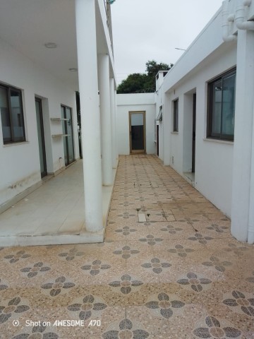 A Venda Vivenda V3, com piscina e anexo, no Condomínio Vilas do Atlântico, Talatona.