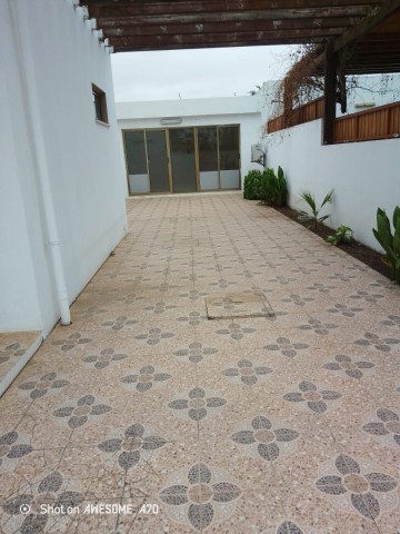 A Venda Vivenda V3, com piscina e anexo, no Condomínio Vilas do Atlântico, Talatona.