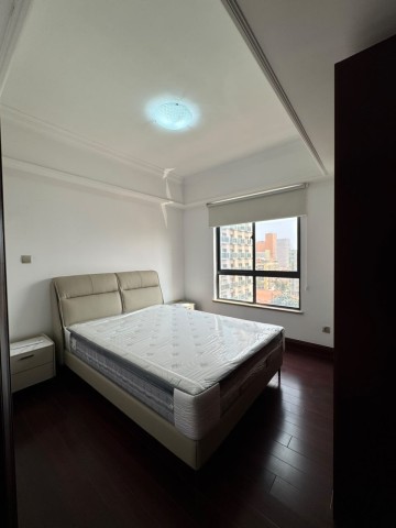 A Venda Apartamentos de alto padrão, no prestigiado Edifício Palácio Real, Ingombotas.