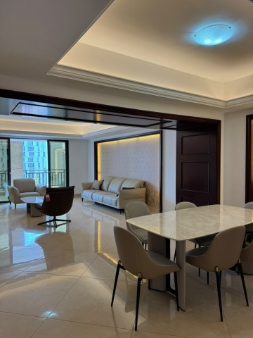 A Venda Apartamentos de alto padrão, no prestigiado Edifício Palácio Real, Ingombotas.