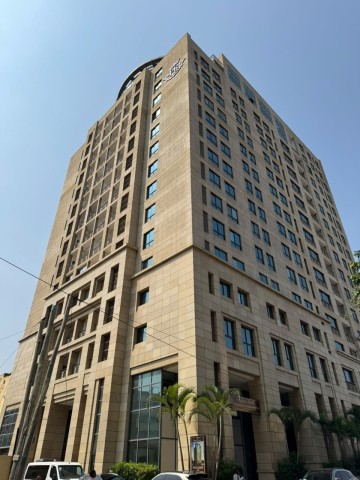 A Venda Apartamentos de alto padrão, no prestigiado Edifício Palácio Real, Ingombotas.