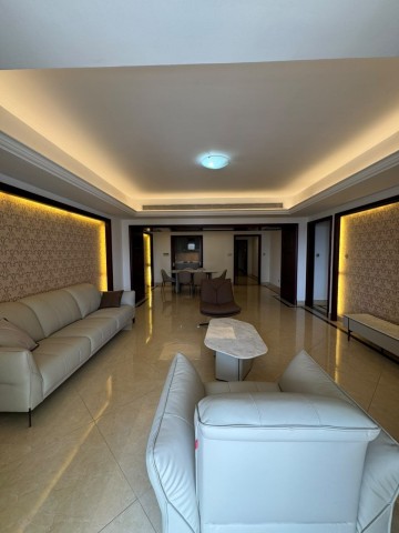 A Venda Apartamentos de alto padrão, no prestigiado Edifício Palácio Real, Ingombotas.