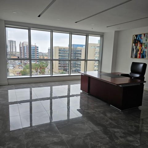 A Venda Escritório de 25m², mobiliado, no Belas Business Park, Talatona.