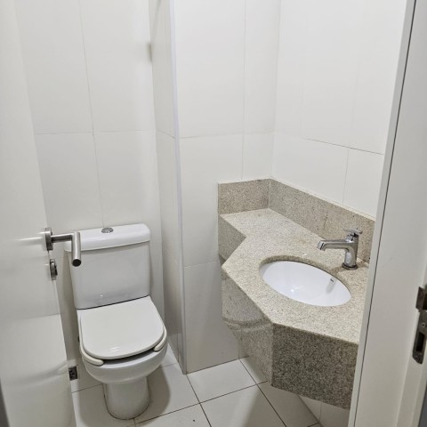 A Venda Escritório de 25m², mobiliado, no Belas Business Park, Talatona.