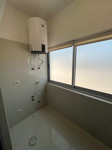 A Venda Apartamento T1, no Condomínio Imbondeiro, Talatona.