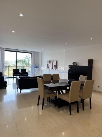 Comprar Apartamento T4, no Condomínio Talatona Plaza, Talatona.
