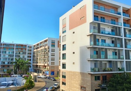 Apartamento T3, no Condomínio Dolce Vita, Talatona.