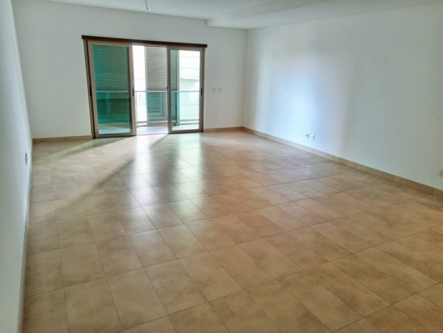 Comprar Apartamento T3, no Condomínio Dolce Vita, Talatona.