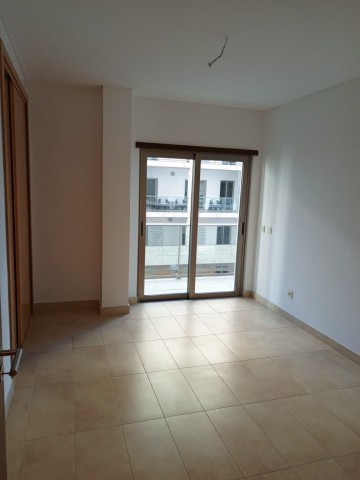 Comprar Apartamento T3, no Condomínio Dolce Vita, Talatona.