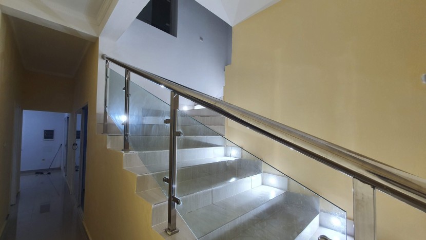 Comprar ARRENDA-SE: Vivenda Duplex Mobilada no Zango 0