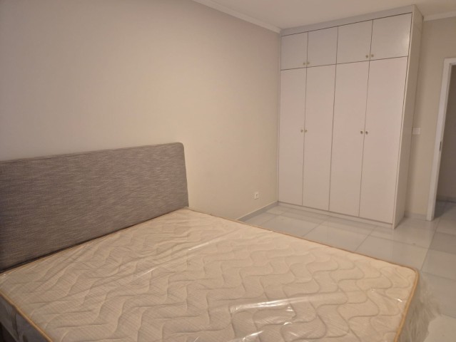Comprar Arrendar : Apartamento T3 No Condomínio Safira -Talatona