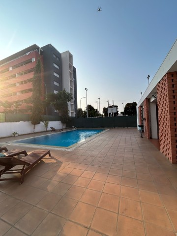 Comprar Arrendar : Apartamento T3 No Condomínio Safira -Talatona