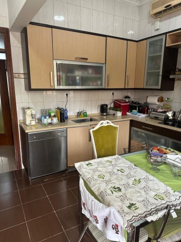 Comprar Moradia V3 na Maianga