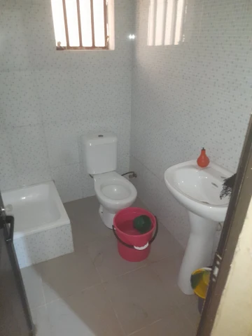 VENDE-SE | CASA T4 + ANEXO T1 PROJECTO NANDÓ